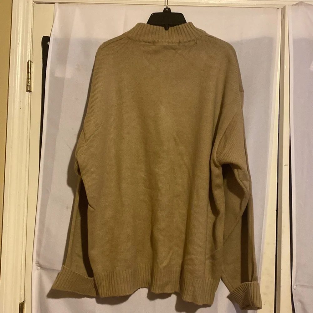Tan thick sweater - Picture 2 of 3